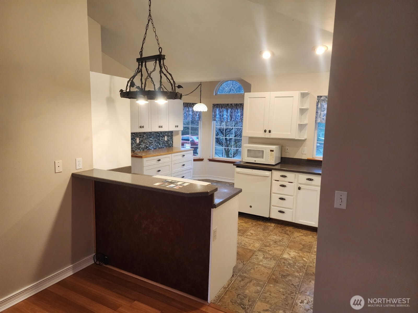 723 Trinity Court Southwest Ocean Shores, WA 98569 - Photo 11 of 39