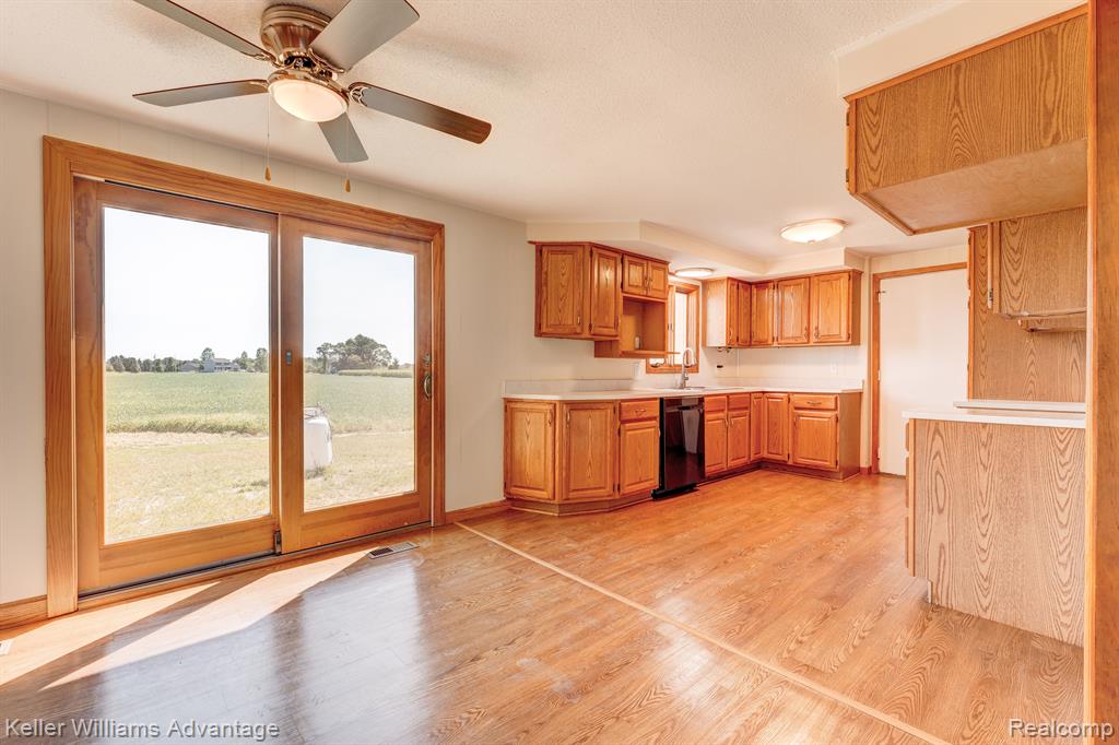 1014 Lathrop Road Allenton, MI 48002 - Photo 6 of 28