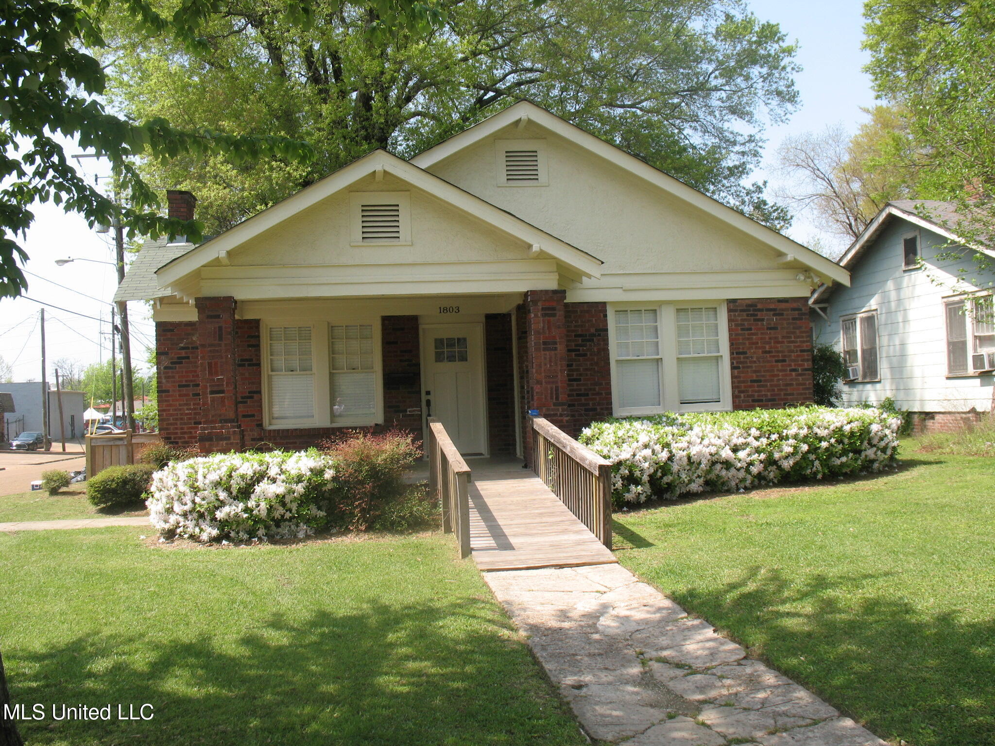 1803 Wightman Street Jackson, MS 39202 - Photo 2 of 26 IMG_0436