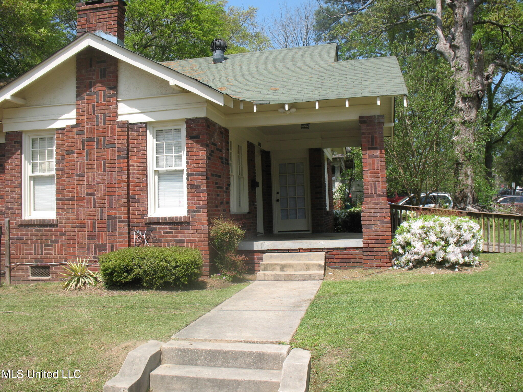 1803 Wightman Street Jackson, MS 39202 - Photo 4 of 26 IMG_0438
