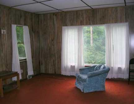 2443 Stroschein Road Monroeville, PA 15146 - Photo 3 of 8 Gallery Image 3