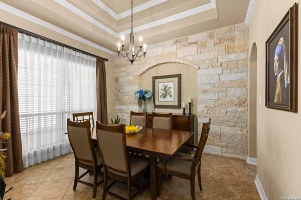 $789,900 | 30210 Setterfeld Circle, Fair Oaks Ranch, TX 78015