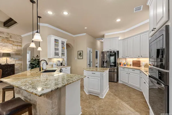 $789,900 | 30210 Setterfeld Circle, Fair Oaks Ranch, TX 78015