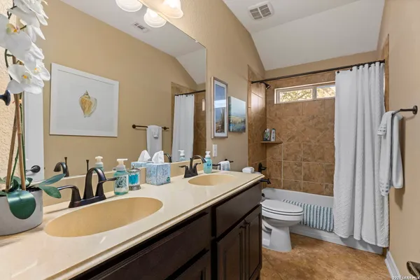 $789,900 | 30210 Setterfeld Circle, Fair Oaks Ranch, TX 78015