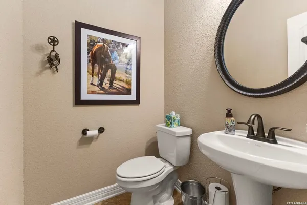 $789,900 | 30210 Setterfeld Circle, Fair Oaks Ranch, TX 78015