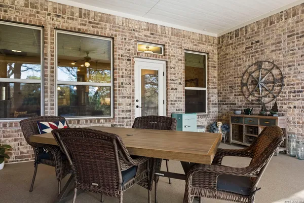 $789,900 | 30210 Setterfeld Circle, Fair Oaks Ranch, TX 78015