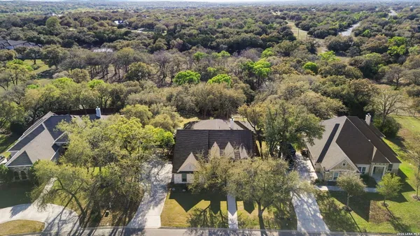 $789,900 | 30210 Setterfeld Circle, Fair Oaks Ranch, TX 78015