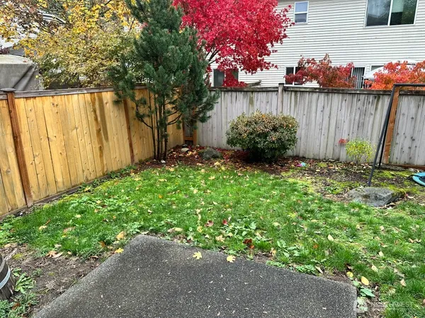 $2,600 | 24019 Southeast 281st Street, Maple Valley, WA 98038