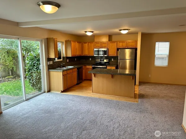 $2,600 | 24019 Southeast 281st Street, Maple Valley, WA 98038