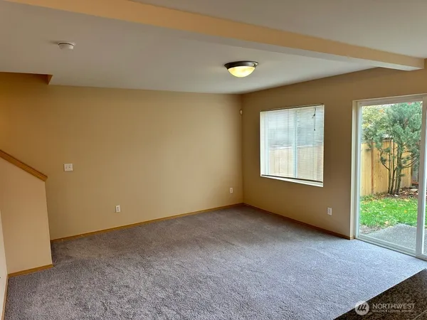 $2,600 | 24019 Southeast 281st Street, Maple Valley, WA 98038
