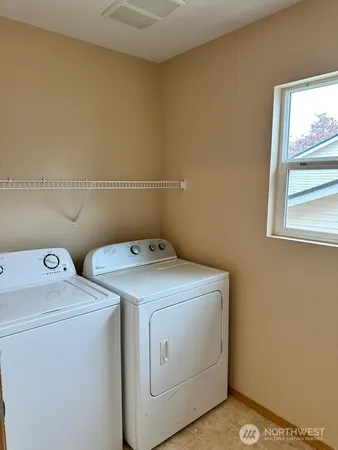 $2,600 | 24019 Southeast 281st Street, Maple Valley, WA 98038