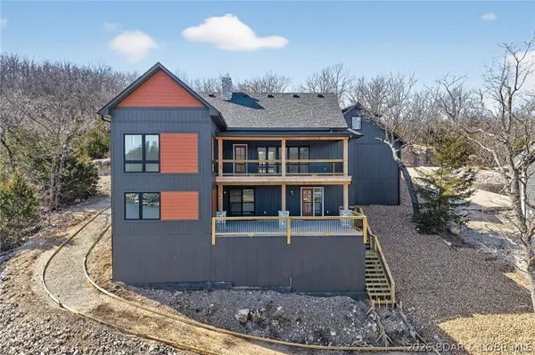 $1,093,000 | 573 Arrowridge Lane, Roach, MO 65787