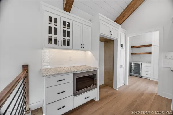 $1,093,000 | 573 Arrowridge Lane, Roach, MO 65787