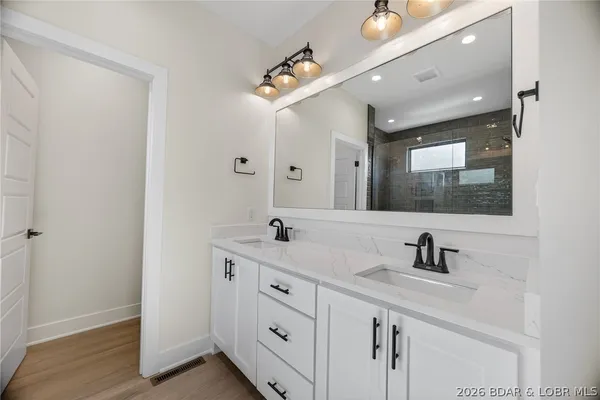 $1,093,000 | 573 Arrowridge Lane, Roach, MO 65787