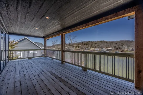 $1,093,000 | 573 Arrowridge Lane, Roach, MO 65787