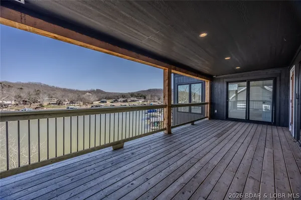 $1,093,000 | 573 Arrowridge Lane, Roach, MO 65787