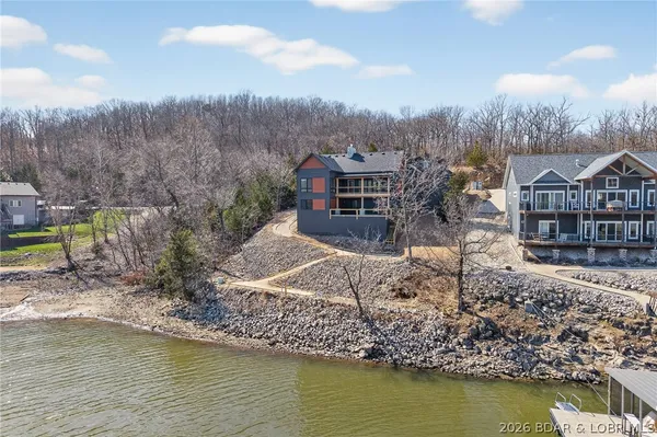 $1,093,000 | 573 Arrowridge Lane, Roach, MO 65787