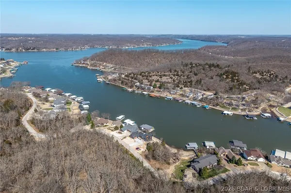 $1,093,000 | 573 Arrowridge Lane, Roach, MO 65787