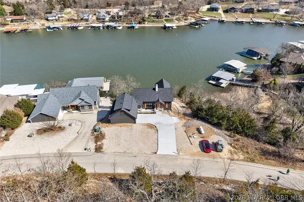 $1,093,000 | 573 Arrowridge Lane, Roach, MO 65787
