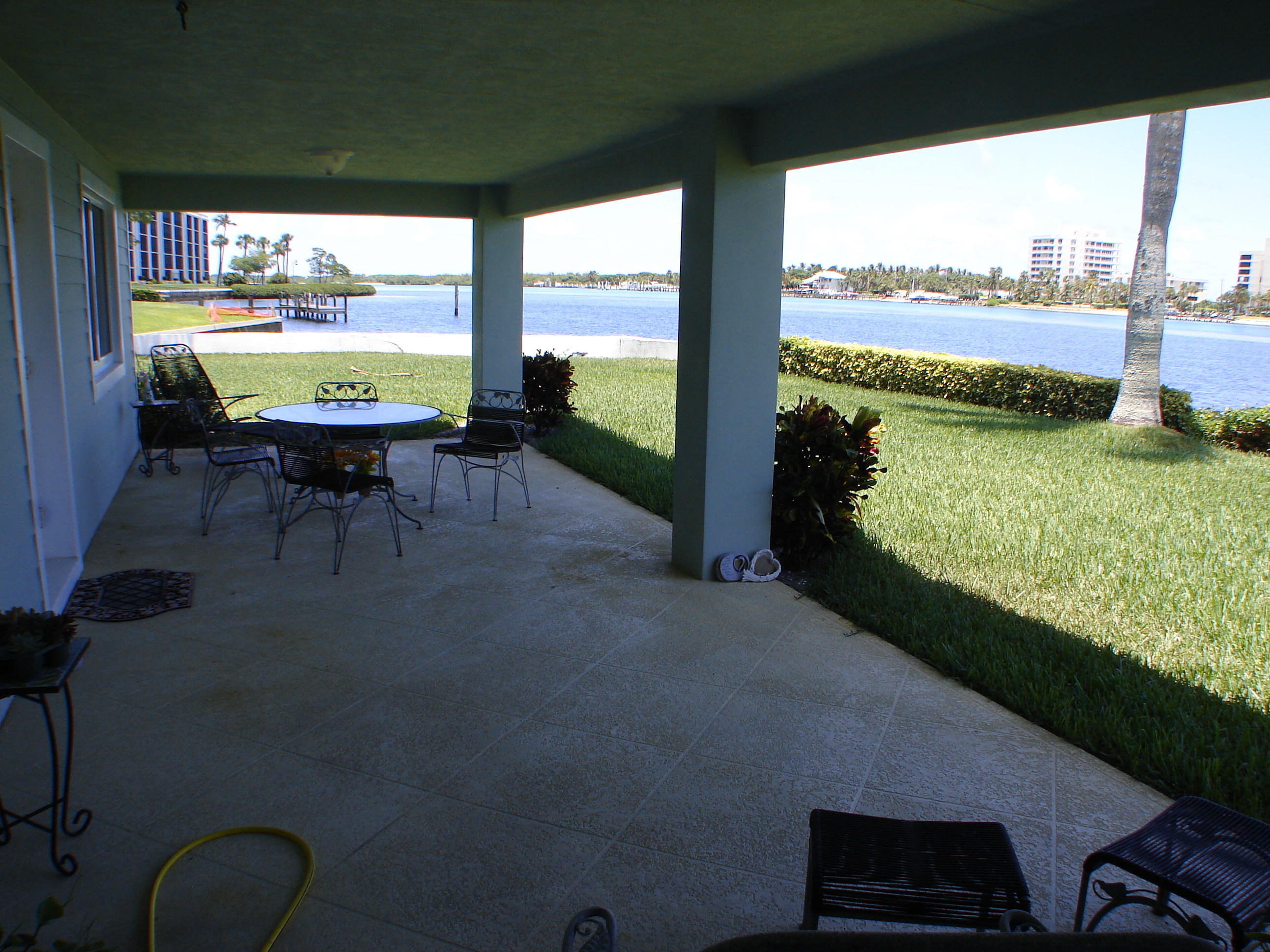 19732 Harbor Road North Jupiter, FL 33469 - Photo 11 of 17 Watching the Boats Go By