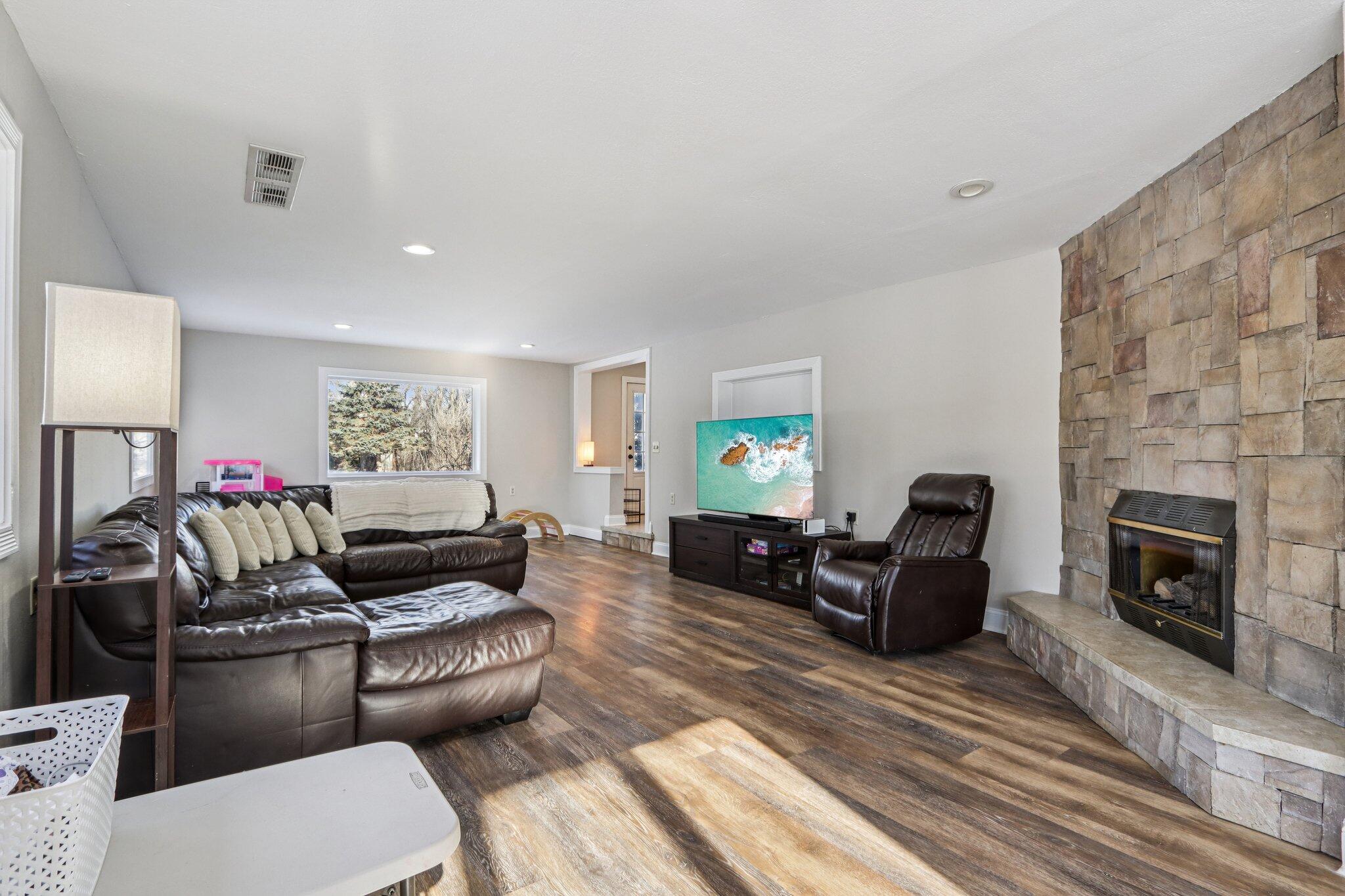 W1383 West Post Road Bloomfield, WI 53128 - Photo 3 of 20 6-web-or-mls-W1383 W Post Rd-S2901-006