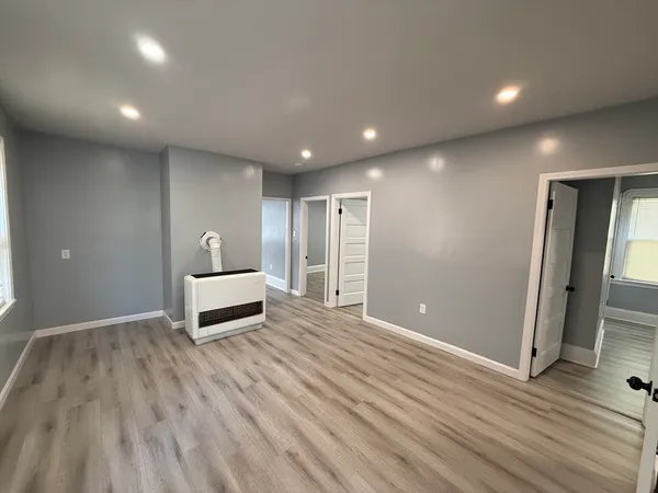 $1,900 | 124 Potomska Street, Unit 1, New Bedford, MA 02740