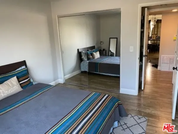 $2,575 | 18640 Collins Street, Unit 216, Tarzana, CA 91356