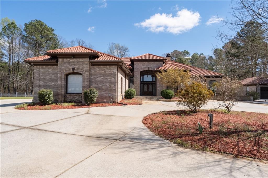 2552 Rosebud Road Grayson, GA 30017 - Photo 2 of 39