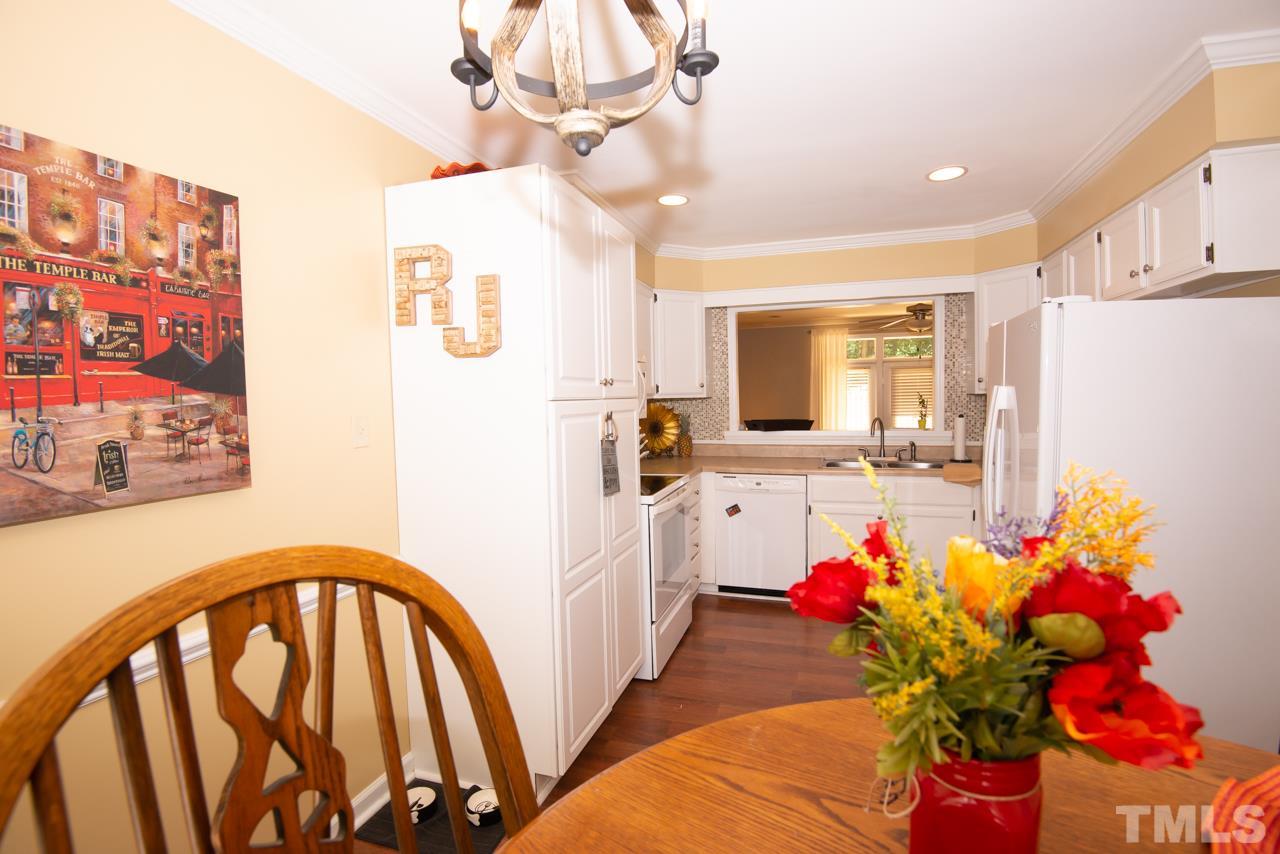3603 Plumbridge Court Raleigh, NC 27613 - Photo 4 of 19 Gallery Image 4