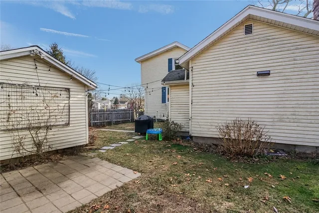 $425,000 | 12 Vintner Avenue, East Providence, RI 02915