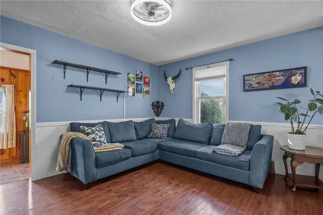 $425,000 | 12 Vintner Avenue, East Providence, RI 02915