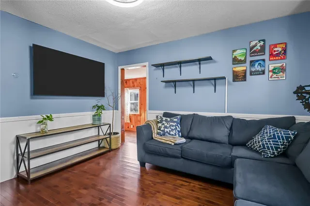 $425,000 | 12 Vintner Avenue, East Providence, RI 02915