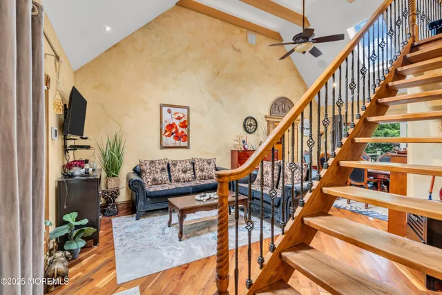 a view of entryway and hall