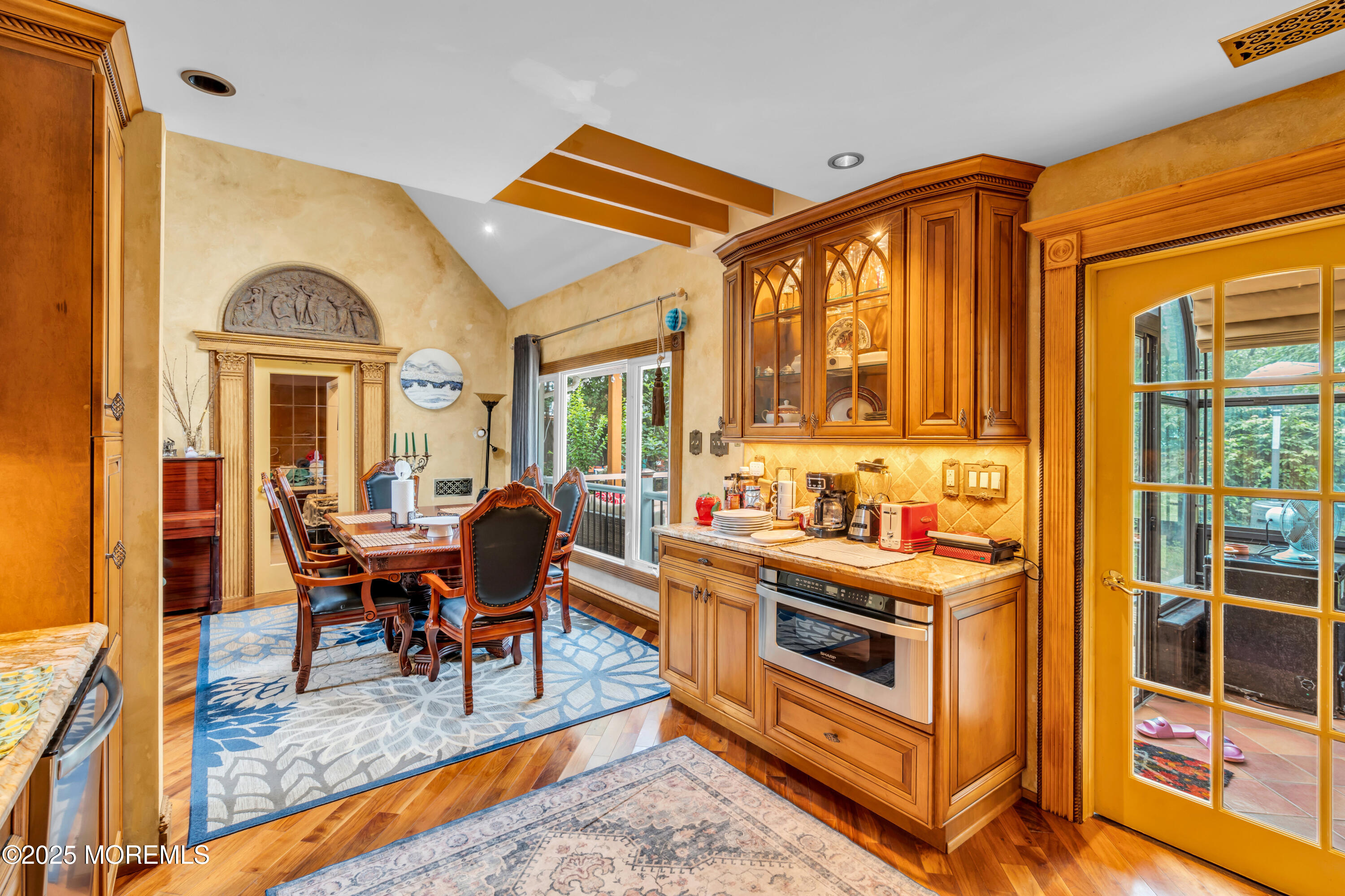 6 Hillcrest Road Manalapan, NJ 07726 - Photo 9 of 25