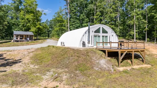 $420,000 | 1239 Cherokee Road, Waynesboro, TN 38485