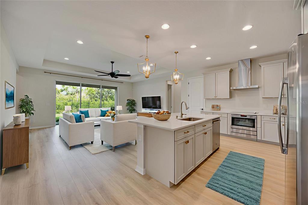 918 Fernleaf Run Bradenton, FL 34212 - Photo 2 of 62