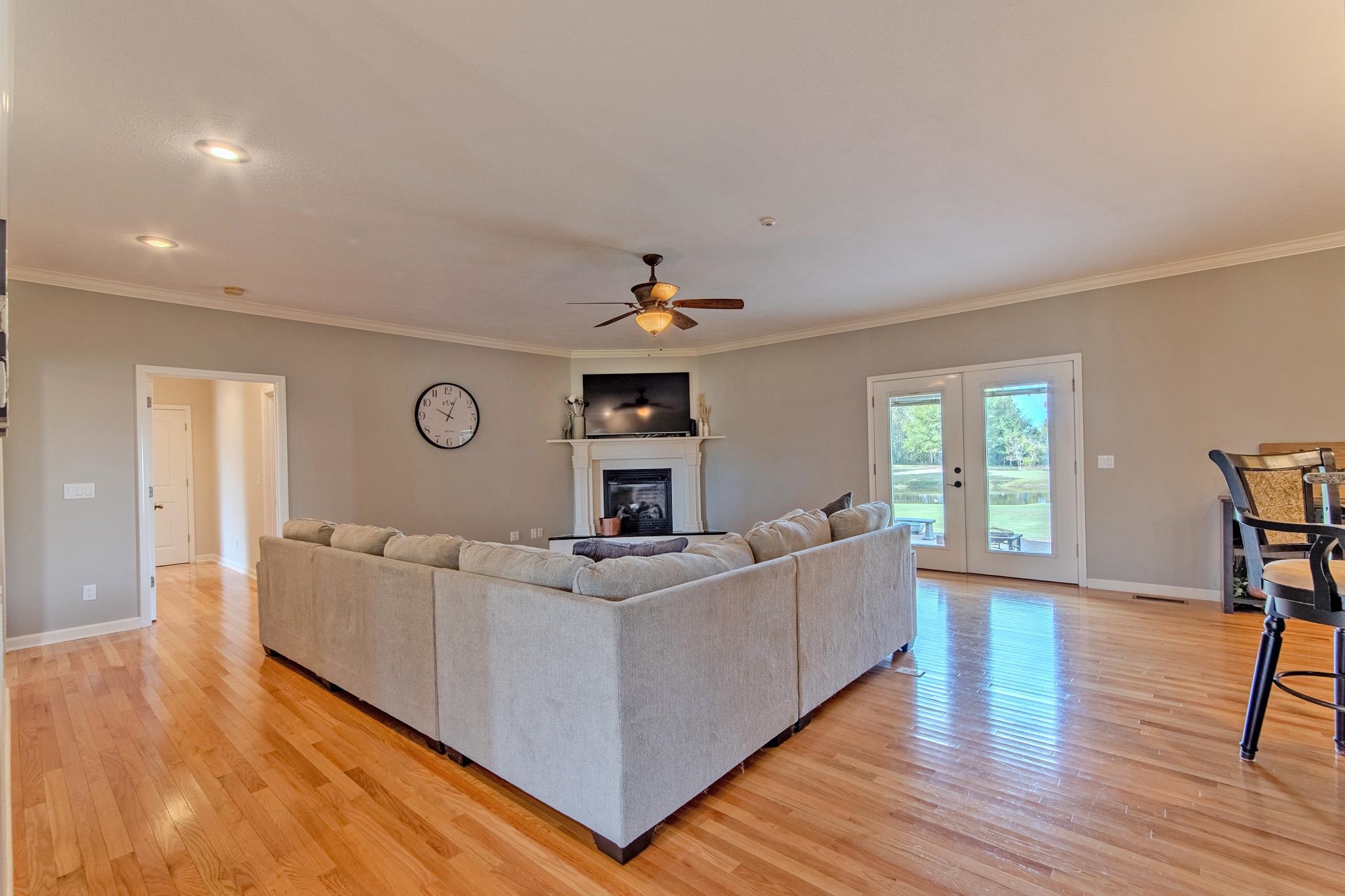 2705 Oak Grove Road Savannah, TN 38372 - Photo 12 of 40 a living room with furniture and a window