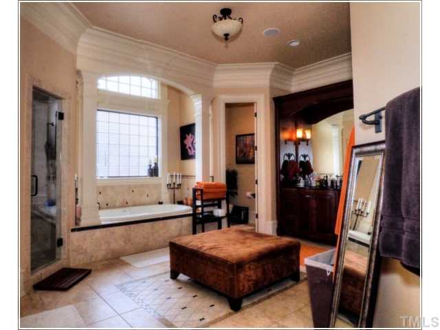 5209 Newstead Manor Lane Raleigh, NC 27606 - Photo 16 of 25 Gallery Image 16