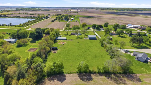 $449,900 | 3219 265th Street North, Hillsdale, IL 61257