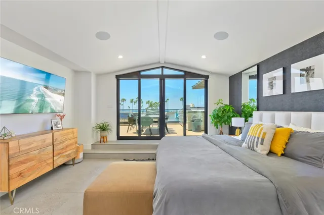 $13,500 | 502 East Balboa Boulevard, Newport Beach, CA 92661