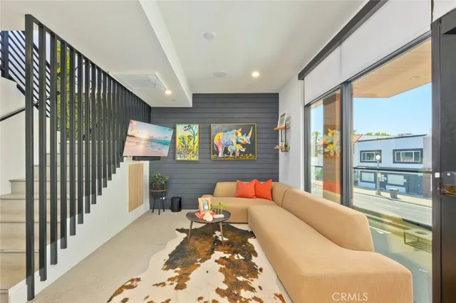 $13,500 | 502 East Balboa Boulevard, Newport Beach, CA 92661