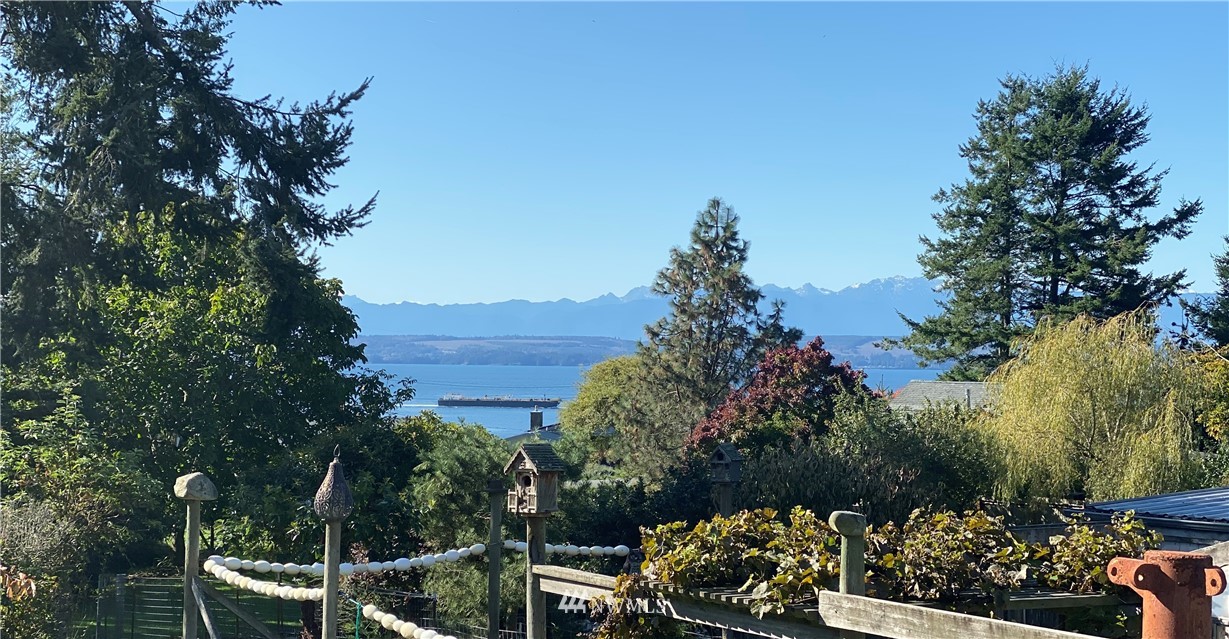 546 East Bush Point Road Freeland, WA 98249 - Photo 1 of 24 Gallery Image 1