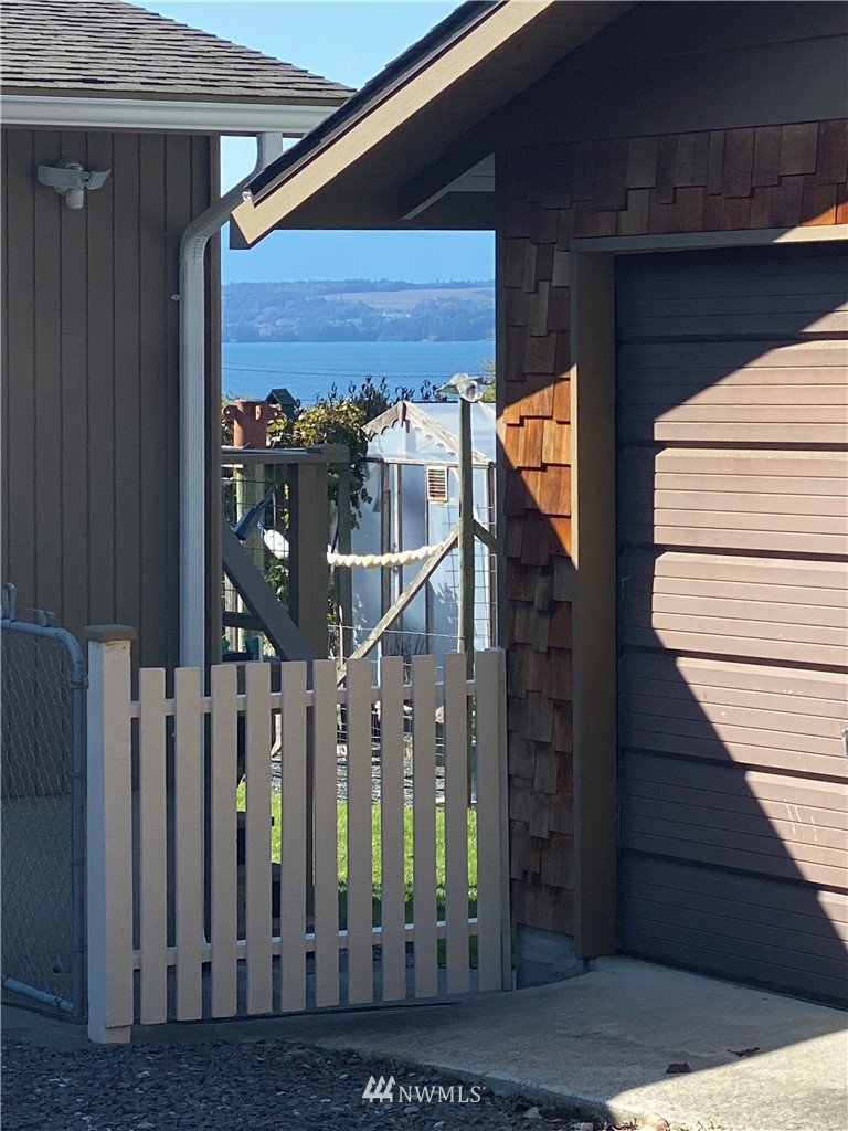 546 East Bush Point Road Freeland, WA 98249 - Photo 23 of 24 Gallery Image 23