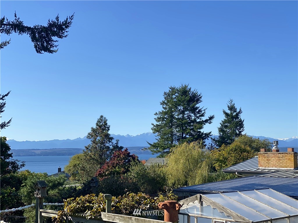 546 East Bush Point Road Freeland, WA 98249 - Photo 4 of 24 Gallery Image 4