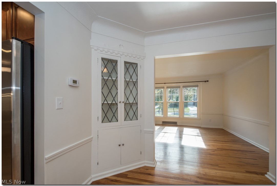 2416 Fenwick Road Cleveland, OH 44118 - Photo 15 of 35