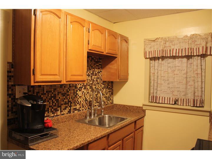 371 Sunset Road Reading, PA 19611 - Photo 6 of 10 Kitchen