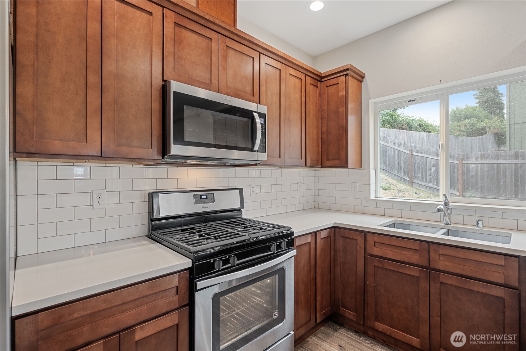 1116 Walnut Street Bremerton, WA 98310 - Photo 9 of 27 Gallery Image 9