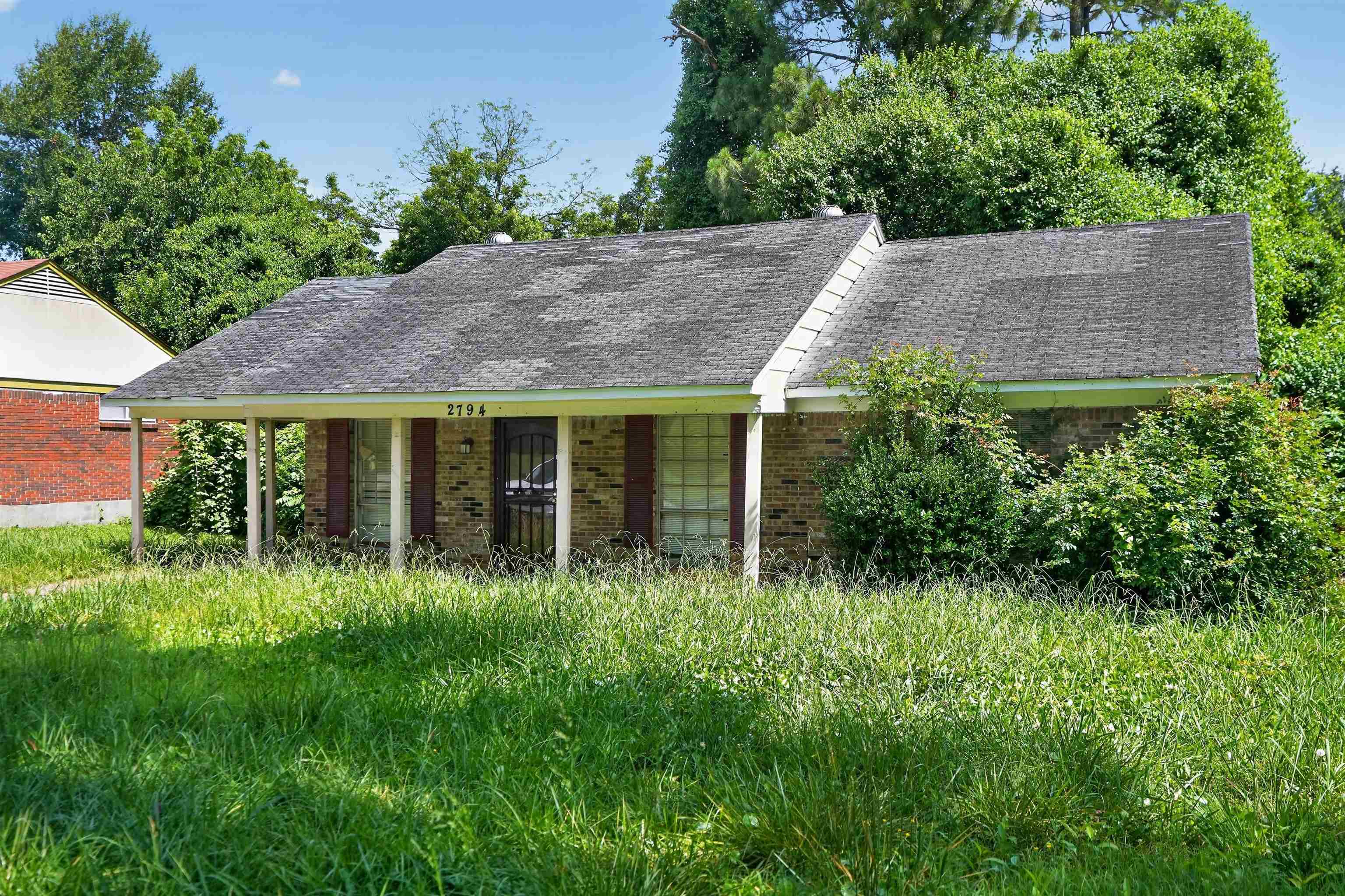 2794 Lake Park Road Memphis, TN 38127 - Photo 3 of 17