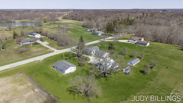 $775,000 | 6500 122nd Avenue, Fennville, MI 49408
