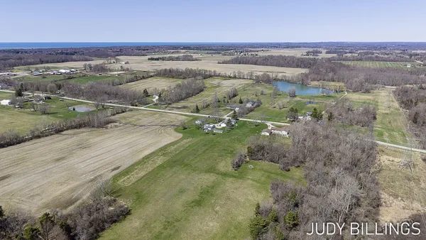 $775,000 | 6500 122nd Avenue, Fennville, MI 49408